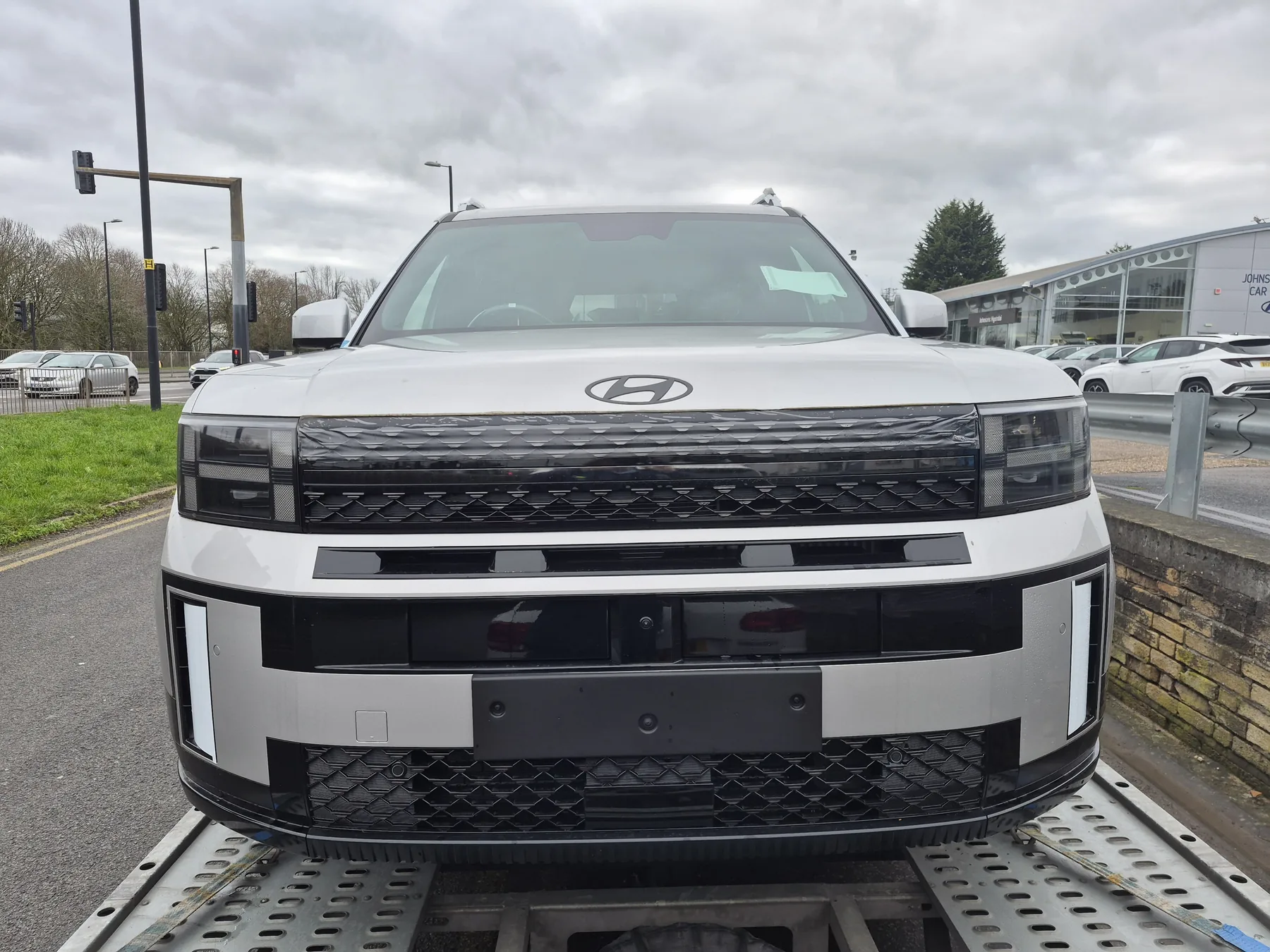 New Hyundai SUV front view, dealer vehicle delivery by WS Logistics